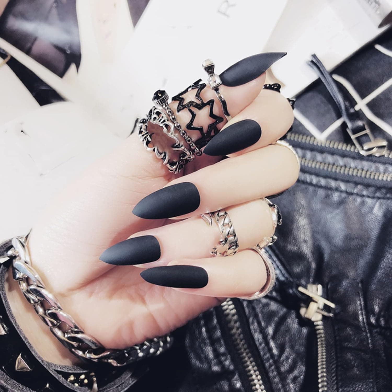 editTime 24PCS Solid Colors Stiletto False Nails Extra Long Acrylic Gradient Color Glossy Coffin Ballerina Press on Nails French Fake Nails Tips(Matte black)