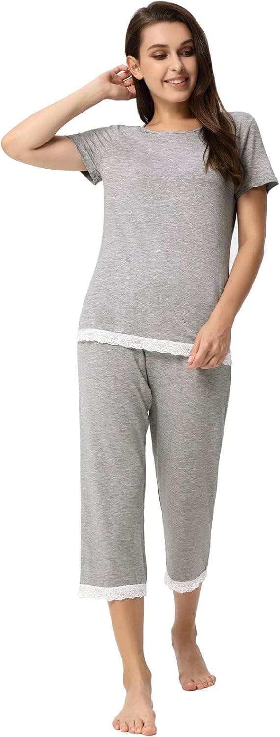 Ladies Pajama Comfortable Sets Short Sleeve Shirts and Capri Pants Grey Size XL