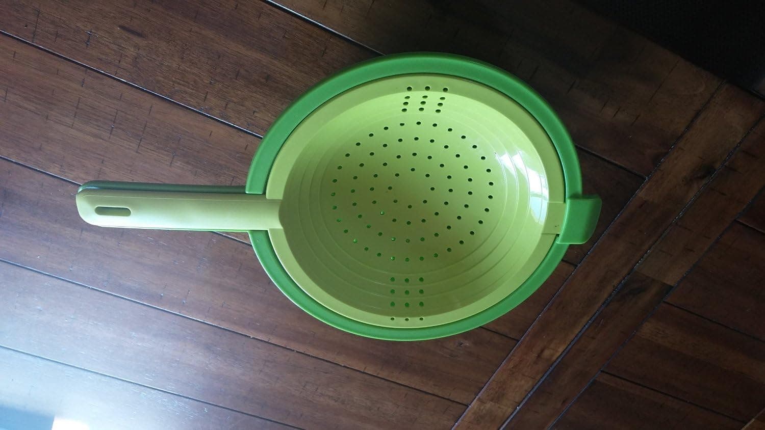 Tupperware Double Colander in Green
