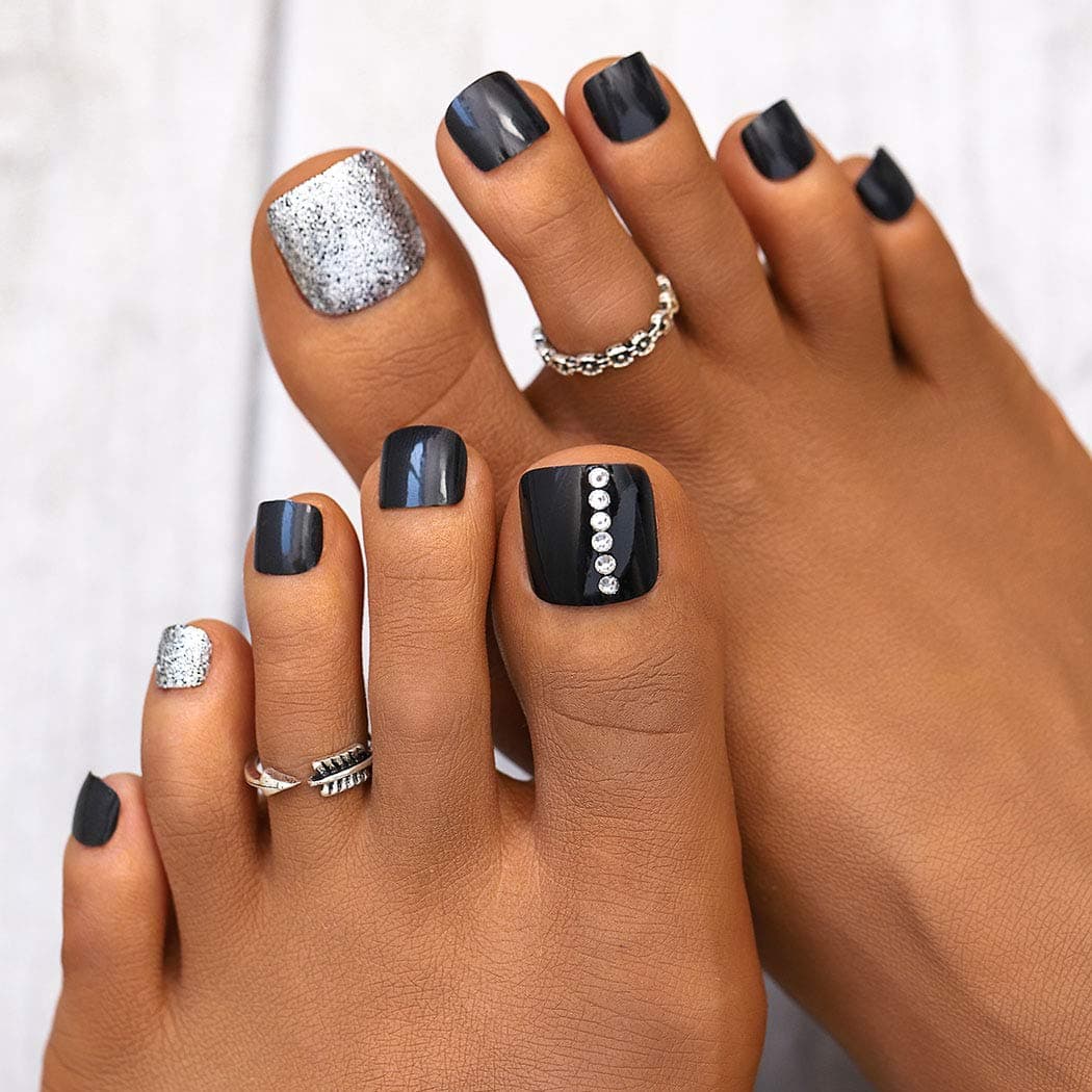Campsis Glossy Crystal Fake Toenails Black Silver Short Press on Nails Acrylic Clips on False Toe Nails for Women and Girls （Pack of 24）