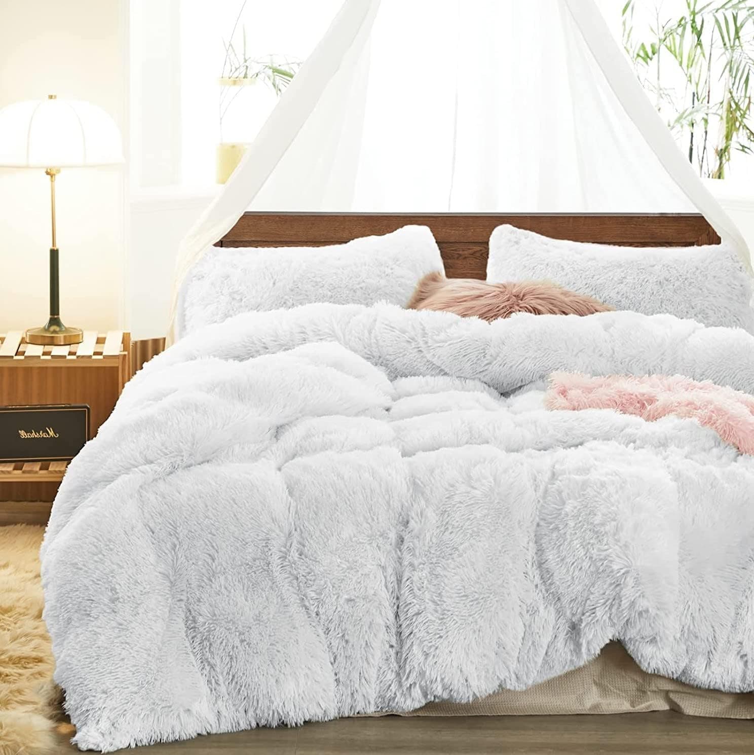 3 Pieces Plush Shaggy Comforter Set Queen Size, Luxury Faux Fur Fluffy Duvet Set, Ultra Soft and Warm Bedding Set for Winter (1 Comforter + 2 Pillowcases, White)