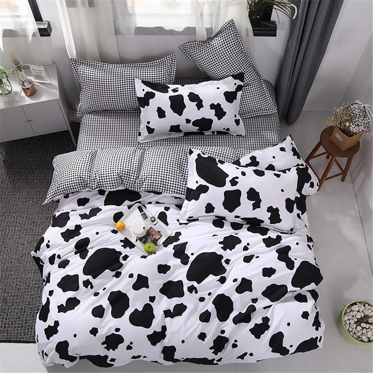 SHAXIA Ultra Soft Duvet Cover Set, 3 Pieces Set ( 1 Comforter Cover and 2 Pillow Shams ) with Zipper Closure, Printed Cow, Queen Size