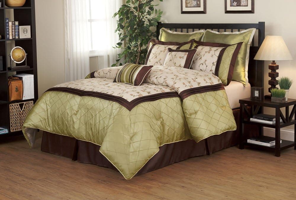 Fashion Street Savanna 8-Piece Comforter Set, King