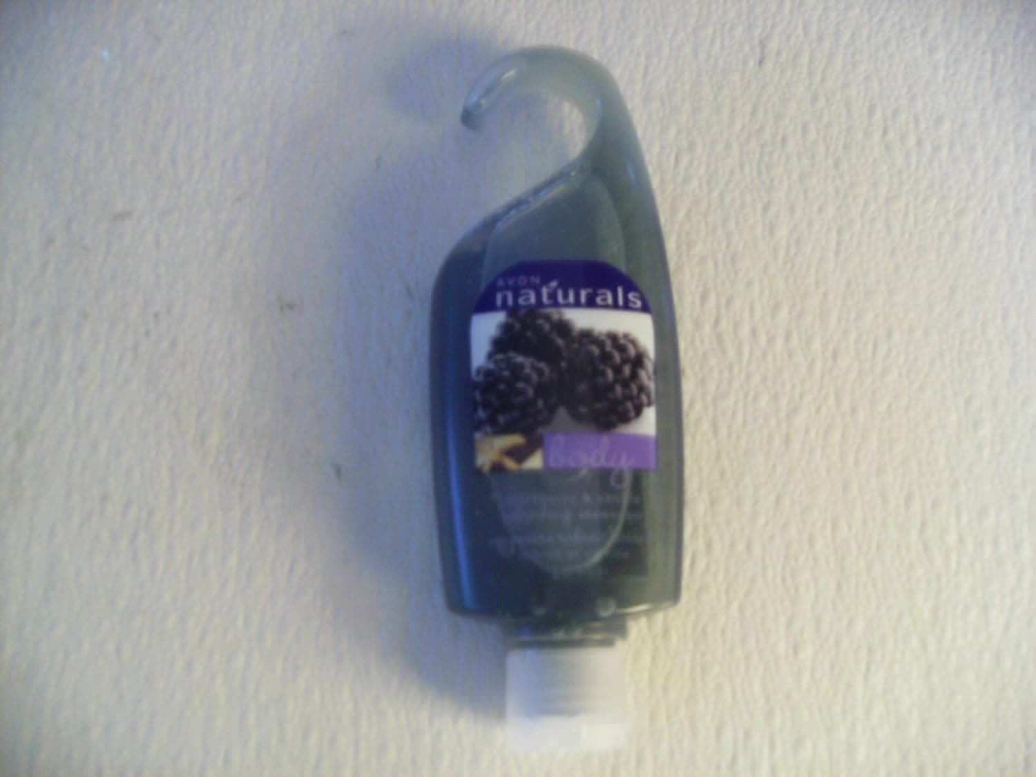Naturals Blackberry & Vanilla Nourishing Indulgence Shower Gel By Avon