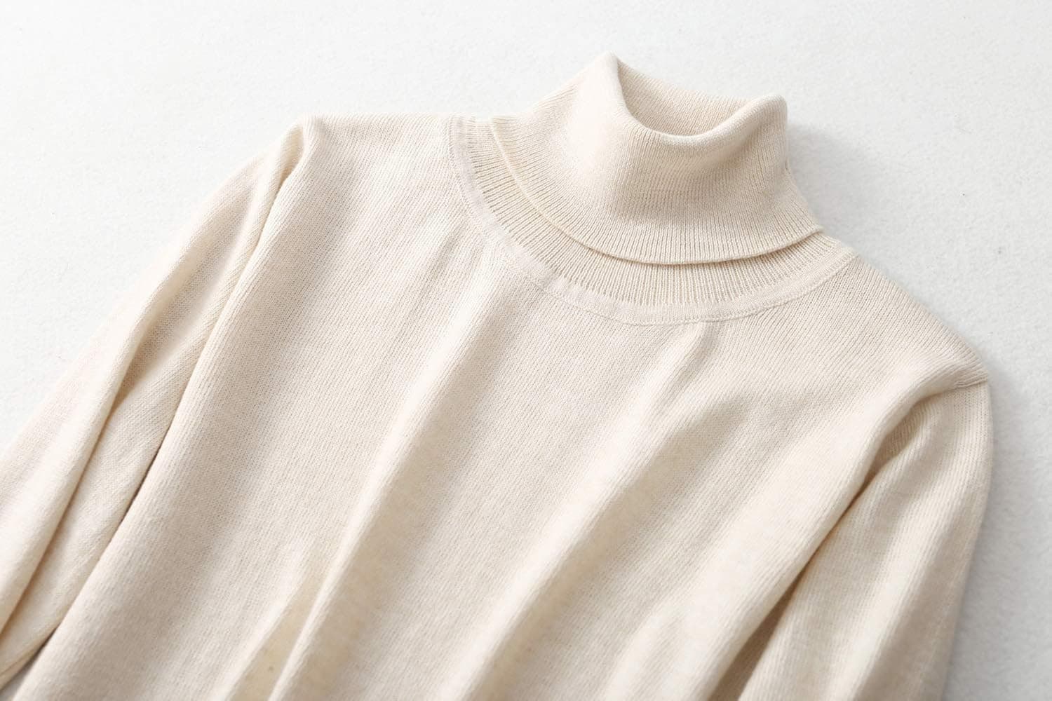 SANGTREE Women's Cashmere Turtleneck Long Sleeves Lightweight Pullover Sweater, Beige,US L(12-14)