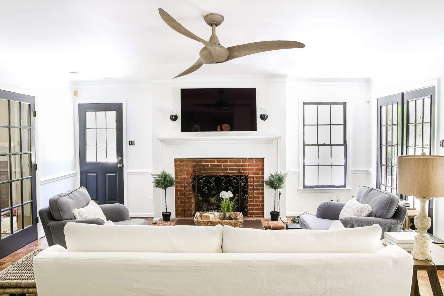 MINKA-AIRE F843-AMP, Wave 52" Ceiling Fan with Remote Control, Ash Maple