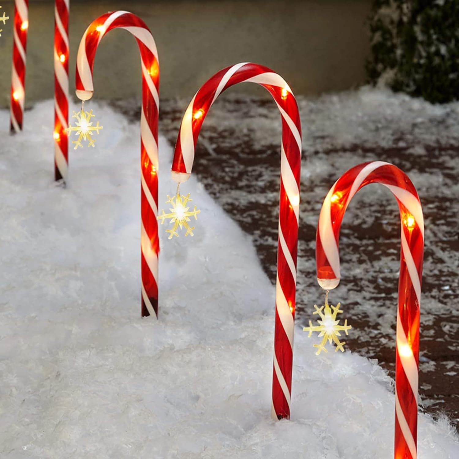SUNNYPARK Solar Snowflake Candy Cane Lights Stake Outdoor Christmas Decorations Set of 8, Pre-lit 40 LEDs Pathway Markers for Outdoor Holiday Xmas Walkway Garden Decor