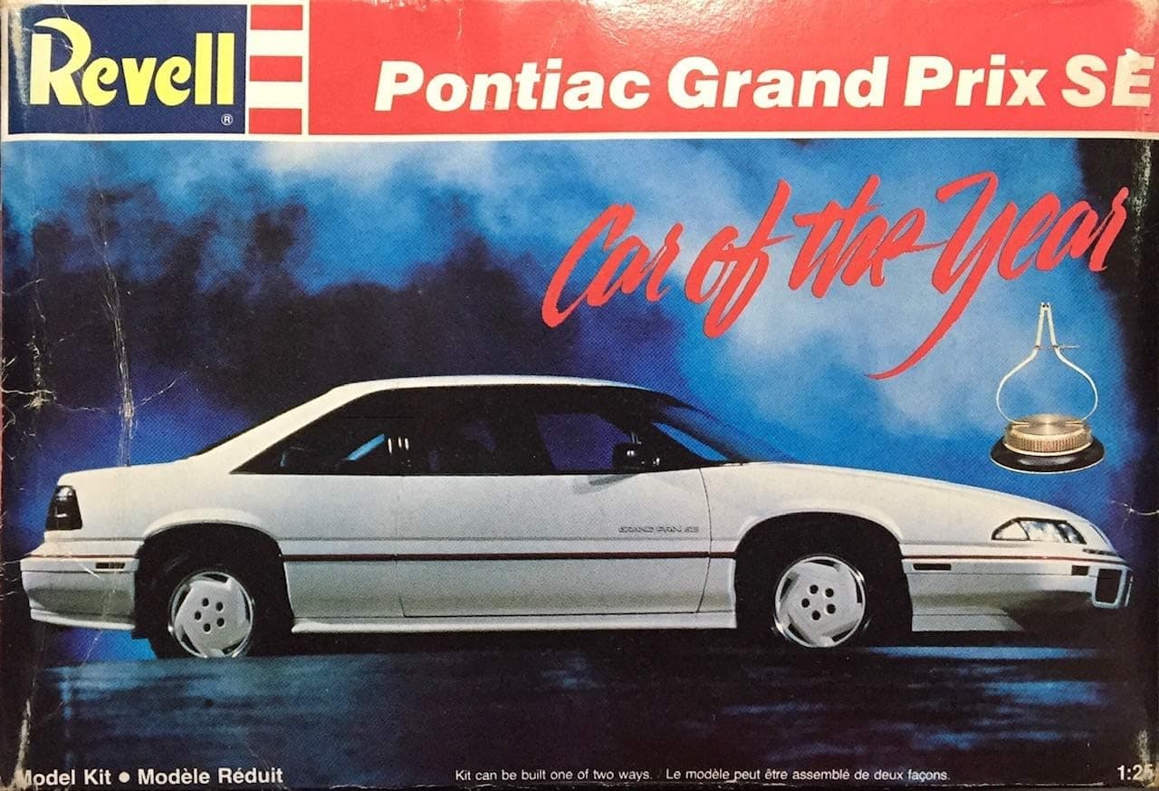 Revell 7171 1989 Pontiac Grand Prix SE - Car of The Year - Can Be Built Two Ways! (Stock or Aero) - Plastic Model Kit - 1:25 Scale - Skill Level 2