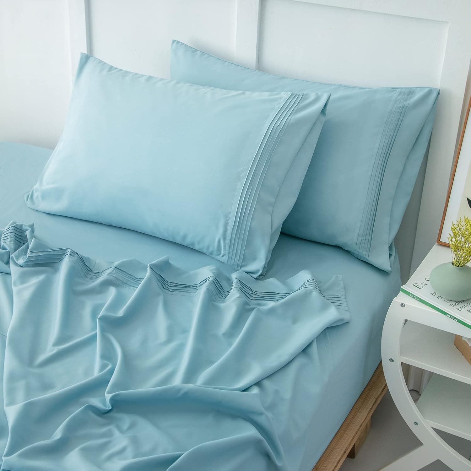Zuomy Queen Bedding Sheets and Pillowcases, Luxury Soft Bedsheets, Wrinkle Free Bedding Sheets Set (Blue, Queen)