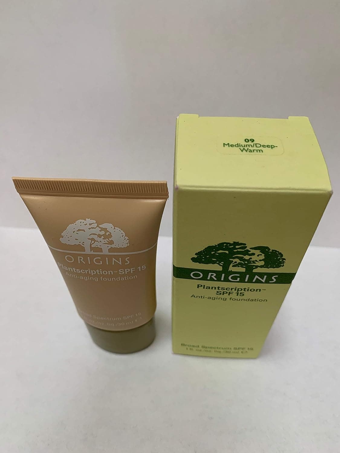 Origins Plantscription SPF 15 Anti-Aging Foundation 05 Light / Medium (Warm) 1 Ounce