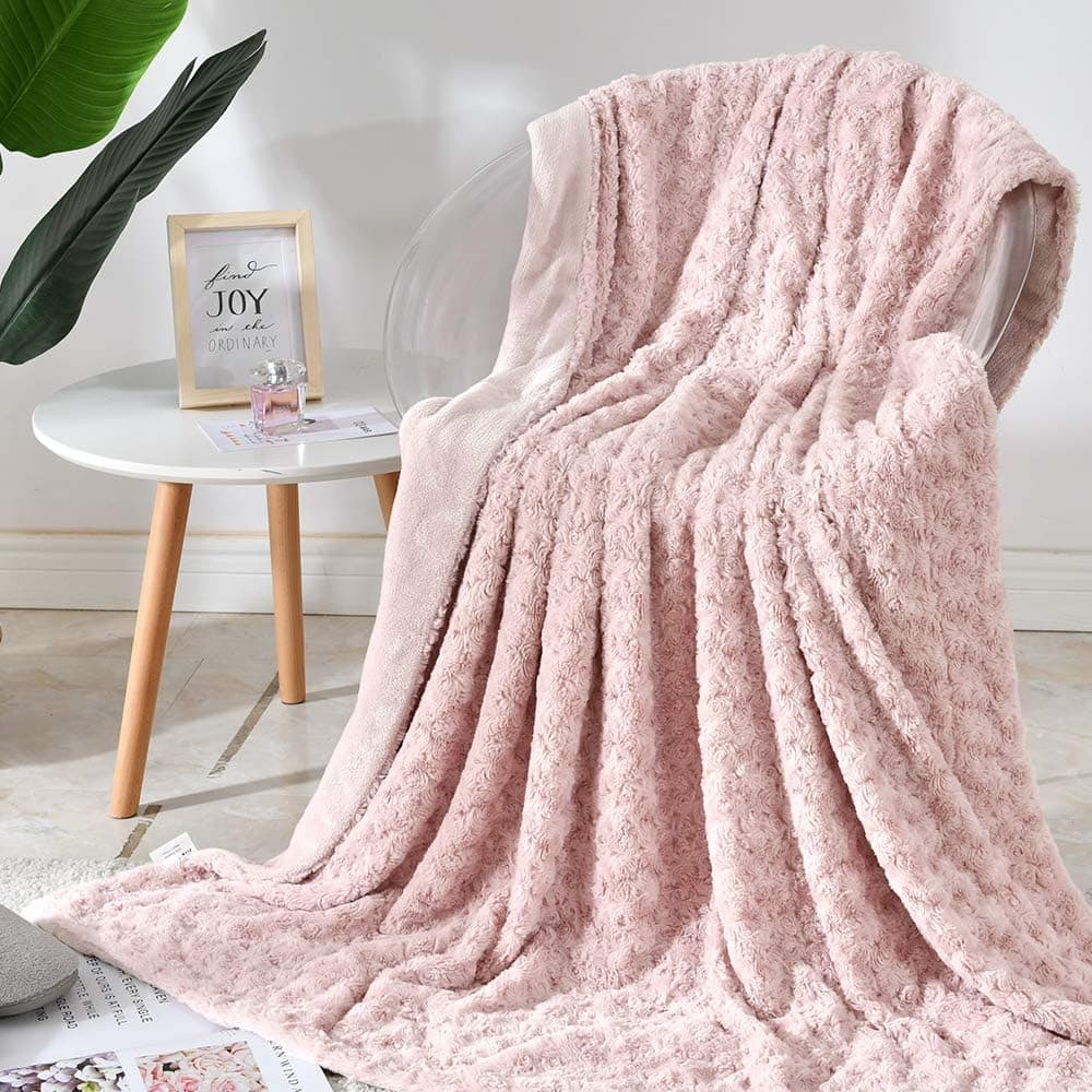 Vangao Throw Blanket Rose Pattern Floral Design Soft Cozy Blanket Gift for Girls Bedroom Sofa Couch Chair Bed 60x80 inch Pale Pink Color