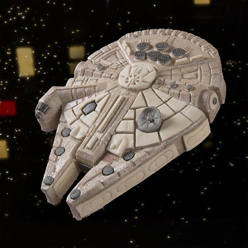 Lakeland Star Wars? Large Millenium Falcon Cake & Jelly Mould (Takes 4 Egg Cake Mix)