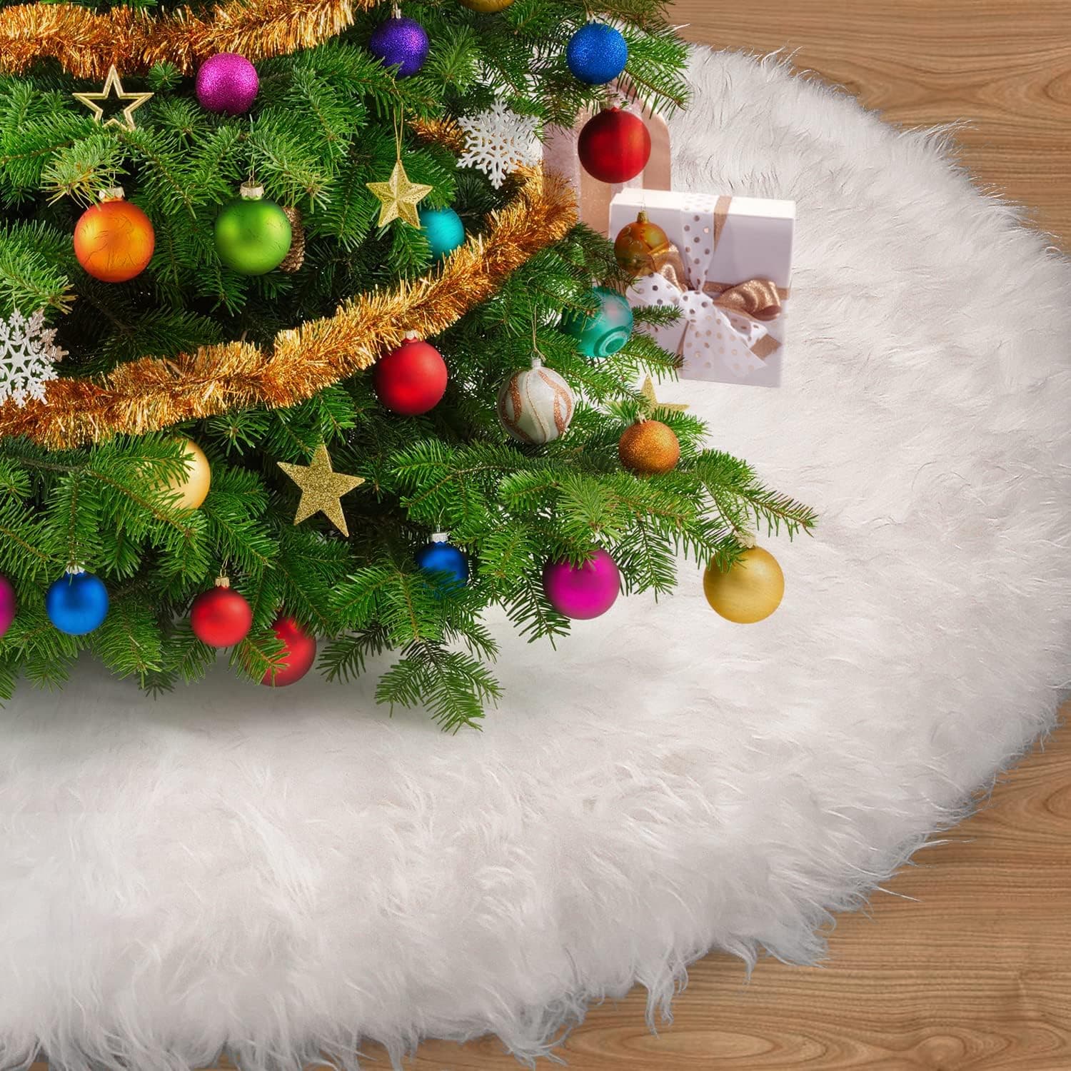 SURCVIO Christmas Tree Skirts 36 inches Snowy White Faux Fur X-Mas Tree Skirt Decorations and Soft Christmas Tree Dress