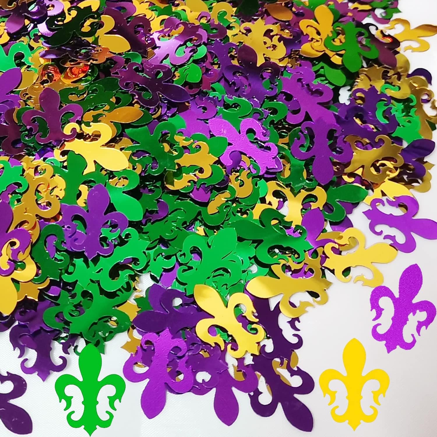 2100Pcs Mardi Gras Party Decorations Plastic Confetti,Mardi Gras Carnival Birthday Party Supplies Favors Table Decor