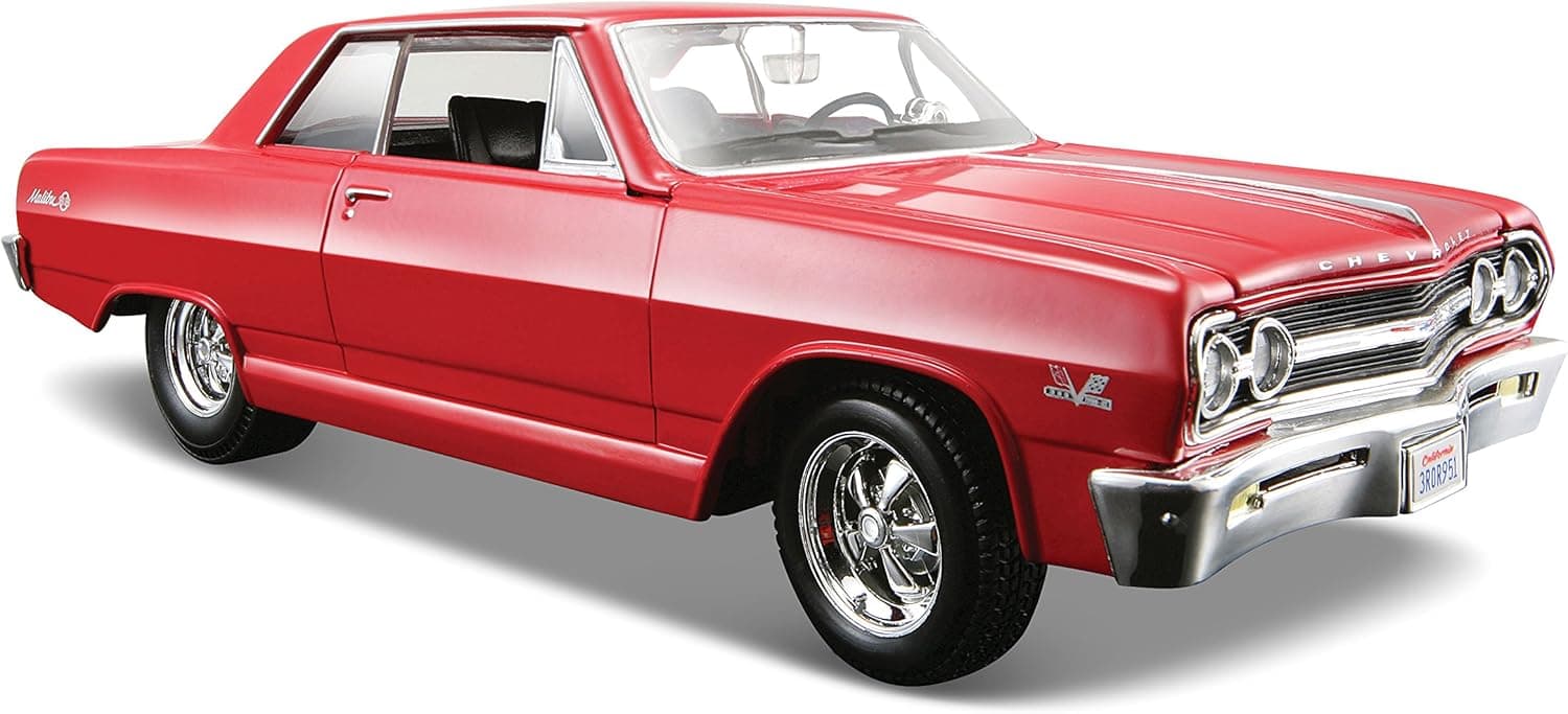 Maisto 1:24 Scale 1965 Chevrolet Malibu SS Diecast Vehicle (Colors May Vary)