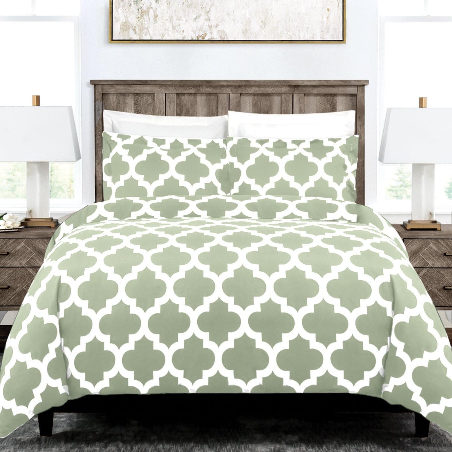 Italian Luxury Quatrefoil Duvet Cover Set - 3-Piece Ultra Soft Double Brushed Microfiber Printed Cover with Shams - Twin/TwinXL - Sage/White