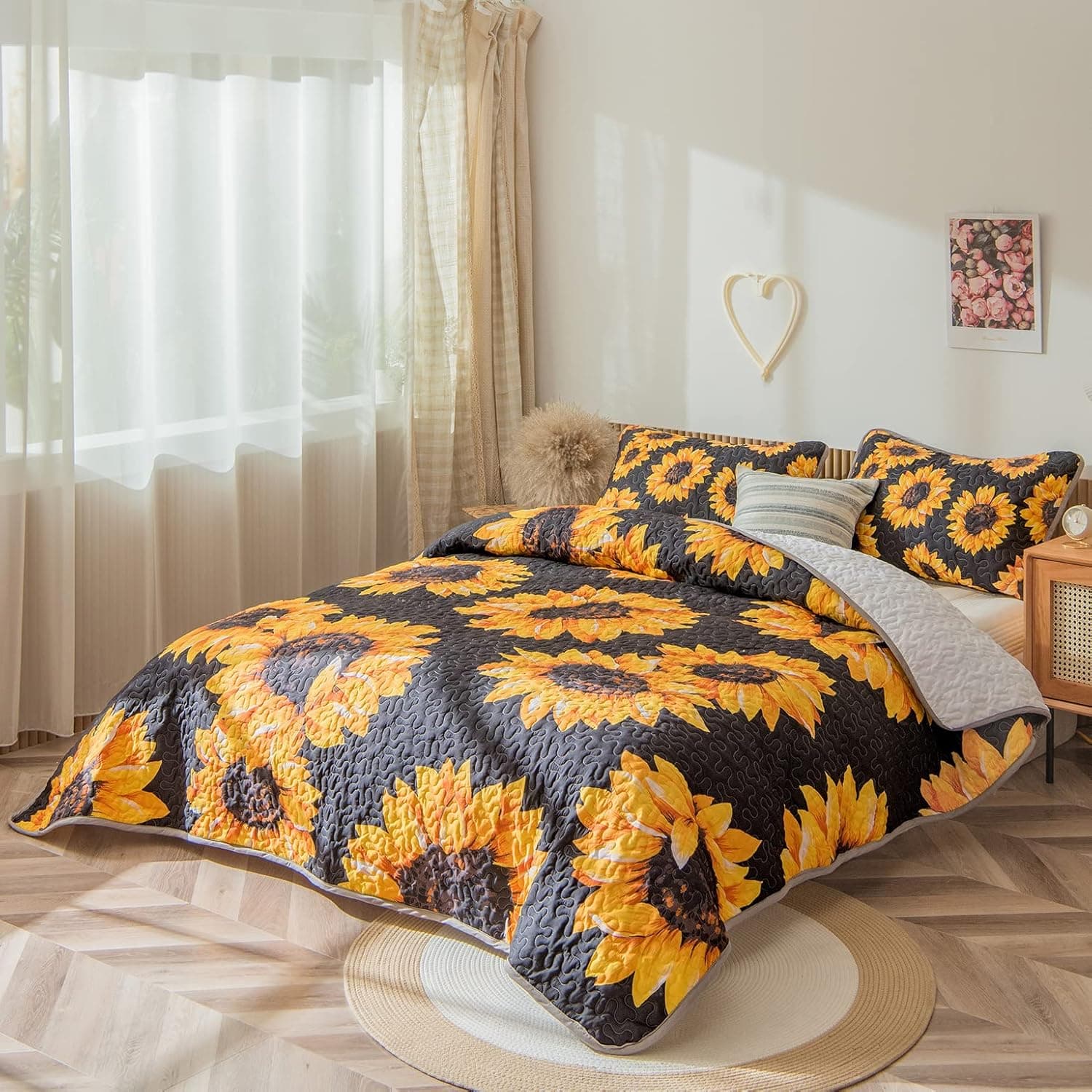 Merryword Sunflower Quilt Set Queen Size Yellow Flower Bedspread Black Yellow Sunflower Printed Bedspreads Coverlet Sunflower Bedding 3 PCs 1 Quilt 2 Pillowcases (Queen, Black)