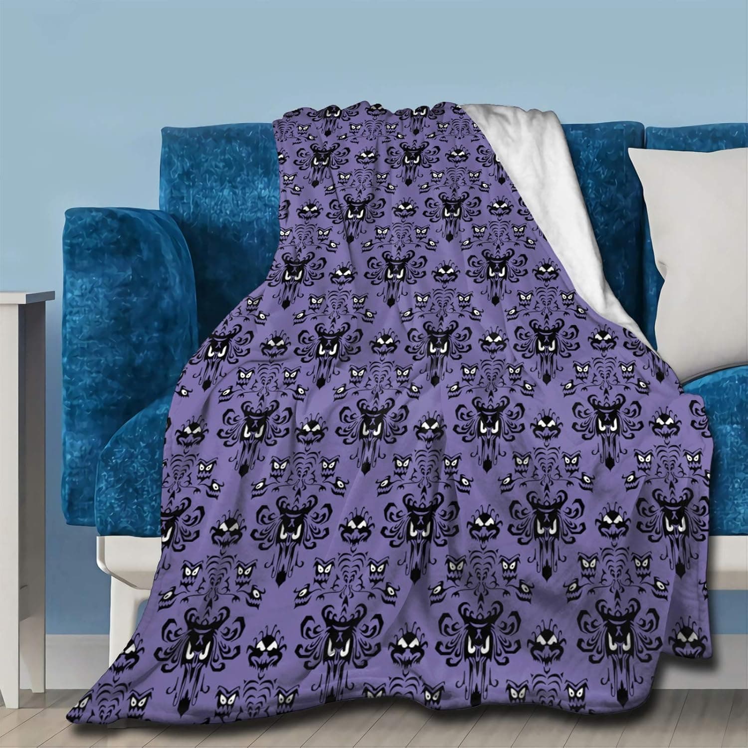 Haunted Halloween Mansion Throw Fleece Blanket Flannel Ultra Soft Lightweight Microfiber Luxury Air Conditioner Quilt for Sofa Bedroom Office Travel All Season L 80"X60"
