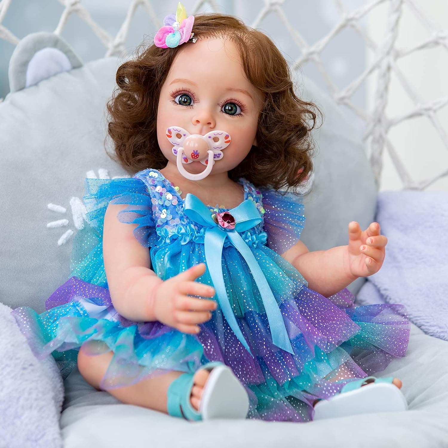 Angelbaby Reborn Realistic Baby Dolls Silicone Full Body 22 inch Newborn Girl Doll Beautiful Reborn Toddler with Brown Hair Real Life Weighted Waterproof Doll Toys (Blue/Green)