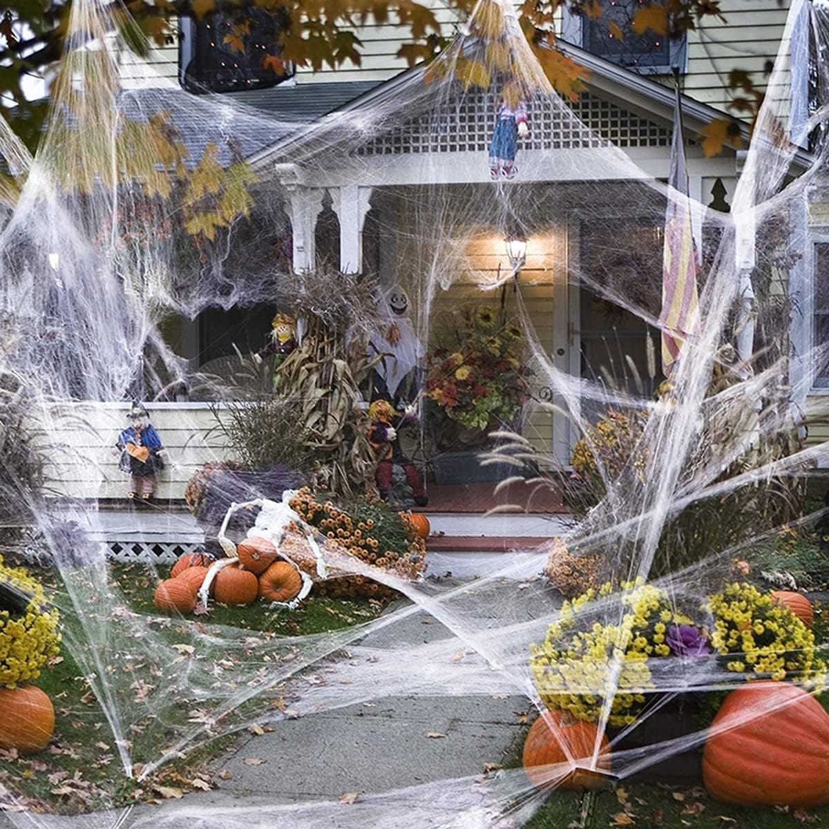 MOLYHUA 1800sqft Halloween Fake Spider Webs Decorations Halloween Cobwebs Decorations Party Props for Indoor and Outdoor - 100pcs Spiders Halloween Decorations