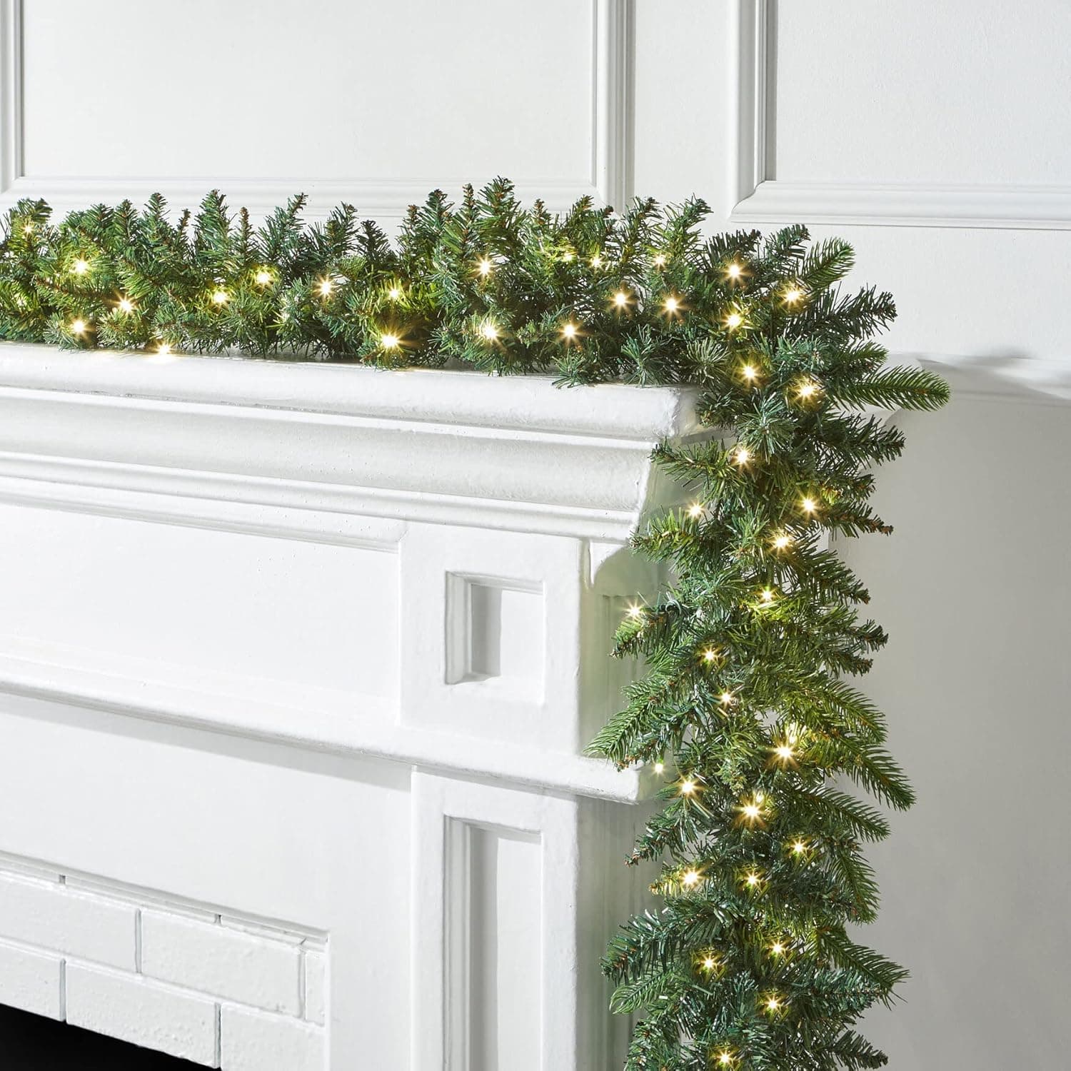 BrylaneHome Pre-Lit Arrow-Tip 6' Garland Christmas Garland, Lights Multicolored