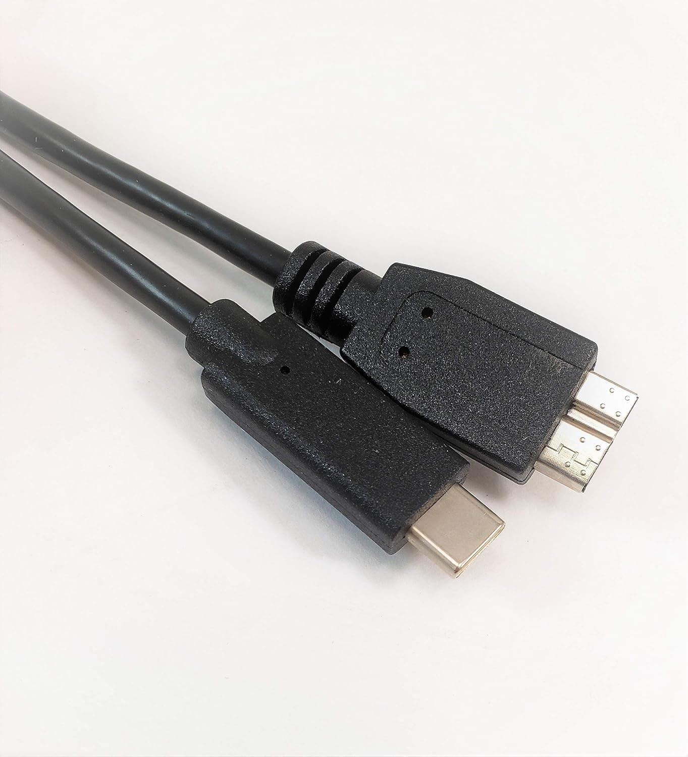 Micro Connectors E07-314CMB-2M 2M (6') USB 3.1 Gen2 Type-C to Micro B 3A 10 Gbps Cable