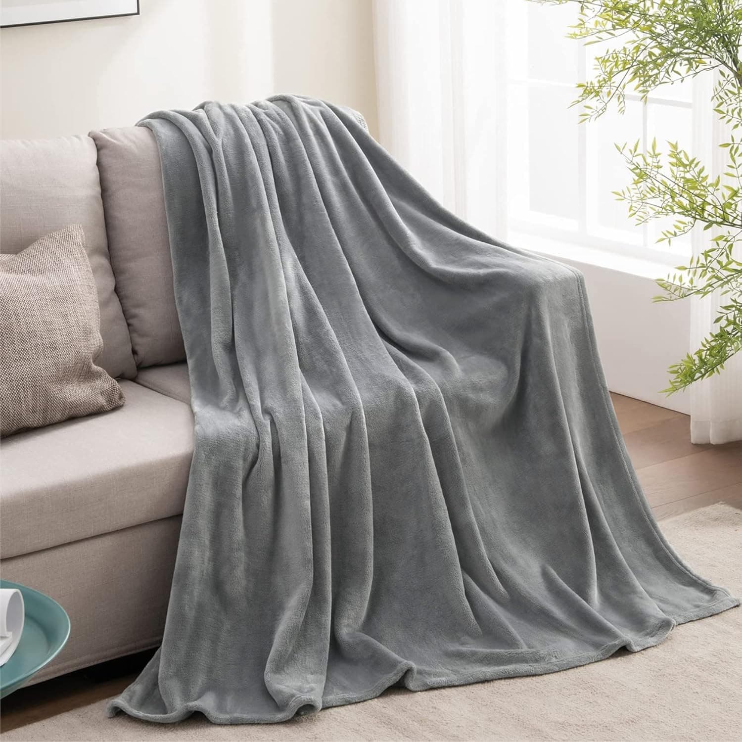 BEDELITE Fleece Blankets Grey Throw Blankets for Couch & Bed, Plush Cozy Fuzzy Blanket 50" x 60", Super Soft & Warm Blankets for Spring and Summer