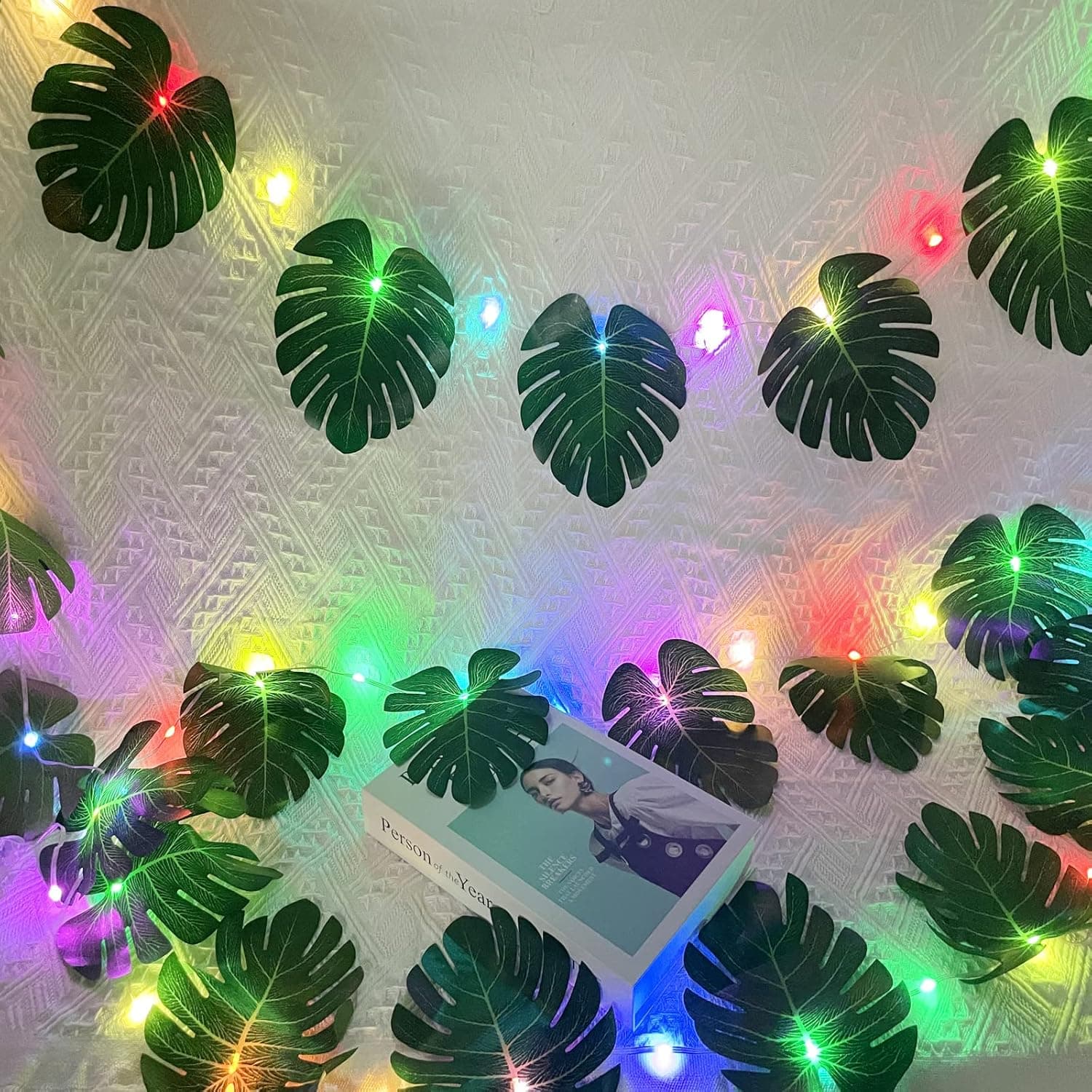 AILANDA 50LED Monstera Leaf String Lights, 23FT Artificial Palm Leaves Wall Hanging Vine Leaf with Light & USB Port for Outdoor Indoor Tropical Party Decor Home Bathroom Bay Window Mirror Wall Decor