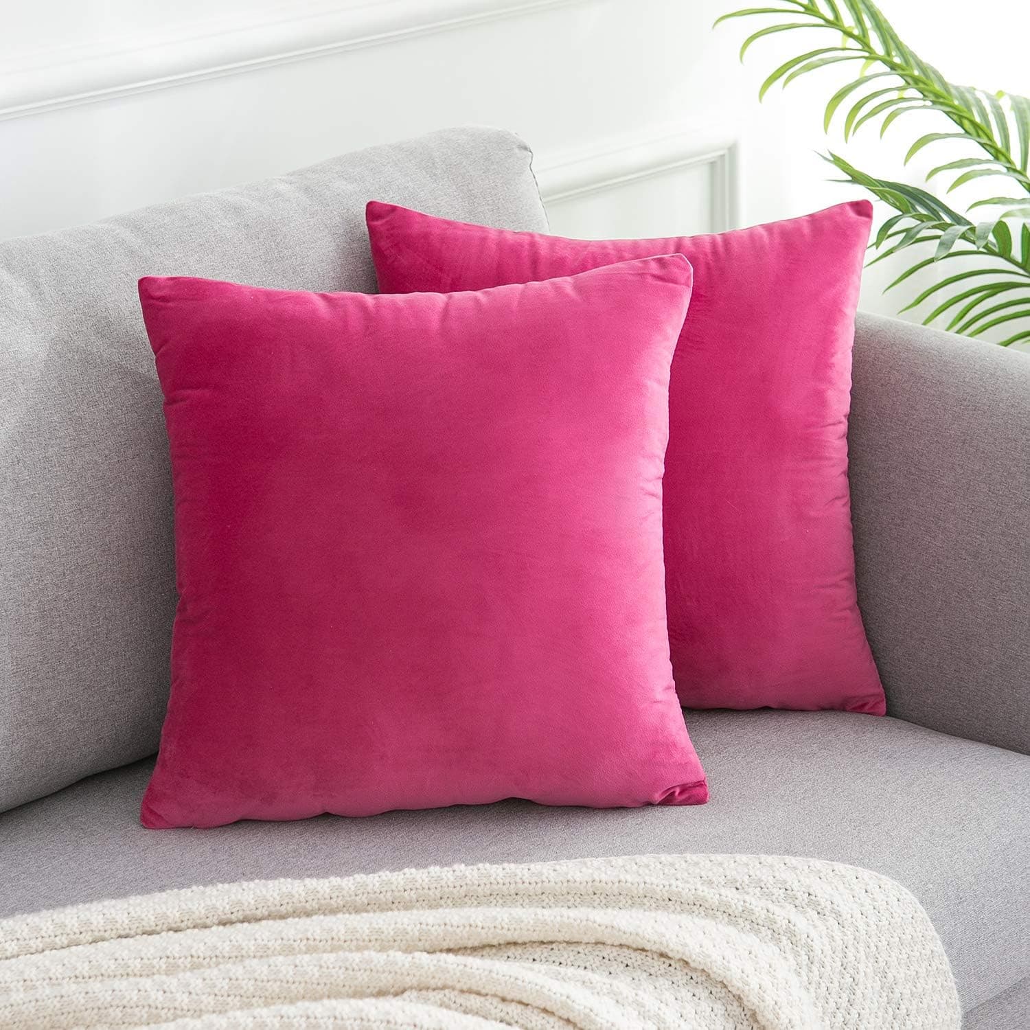 WLNUI Soft Velvet Valentines Day Pink Throw Pillow Covers Set of 2 Decorative Pillow Case Square Cushion Cover for Sofa Couch Home Farmhouse Decor 18x18 Inch 45x45 cm
