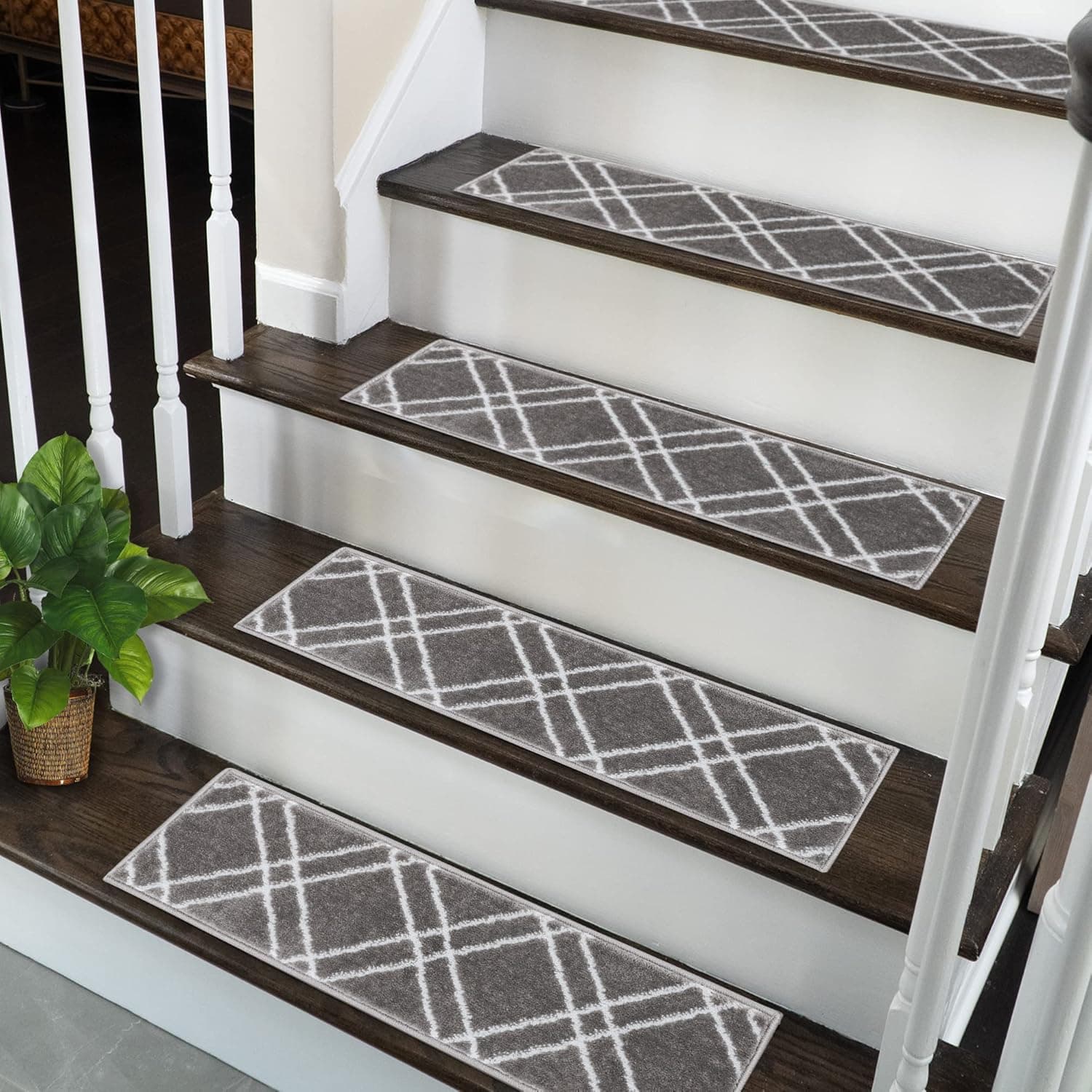 Sussexhome Carpet Stair Treads for Wooden Steps - Indoor Staircase Step Treads with Thick Carpet & Pattern Design - Self Adhesive Safety Treads to Prevent Slipping - Pet & Kid-Friendly - 4-Pack