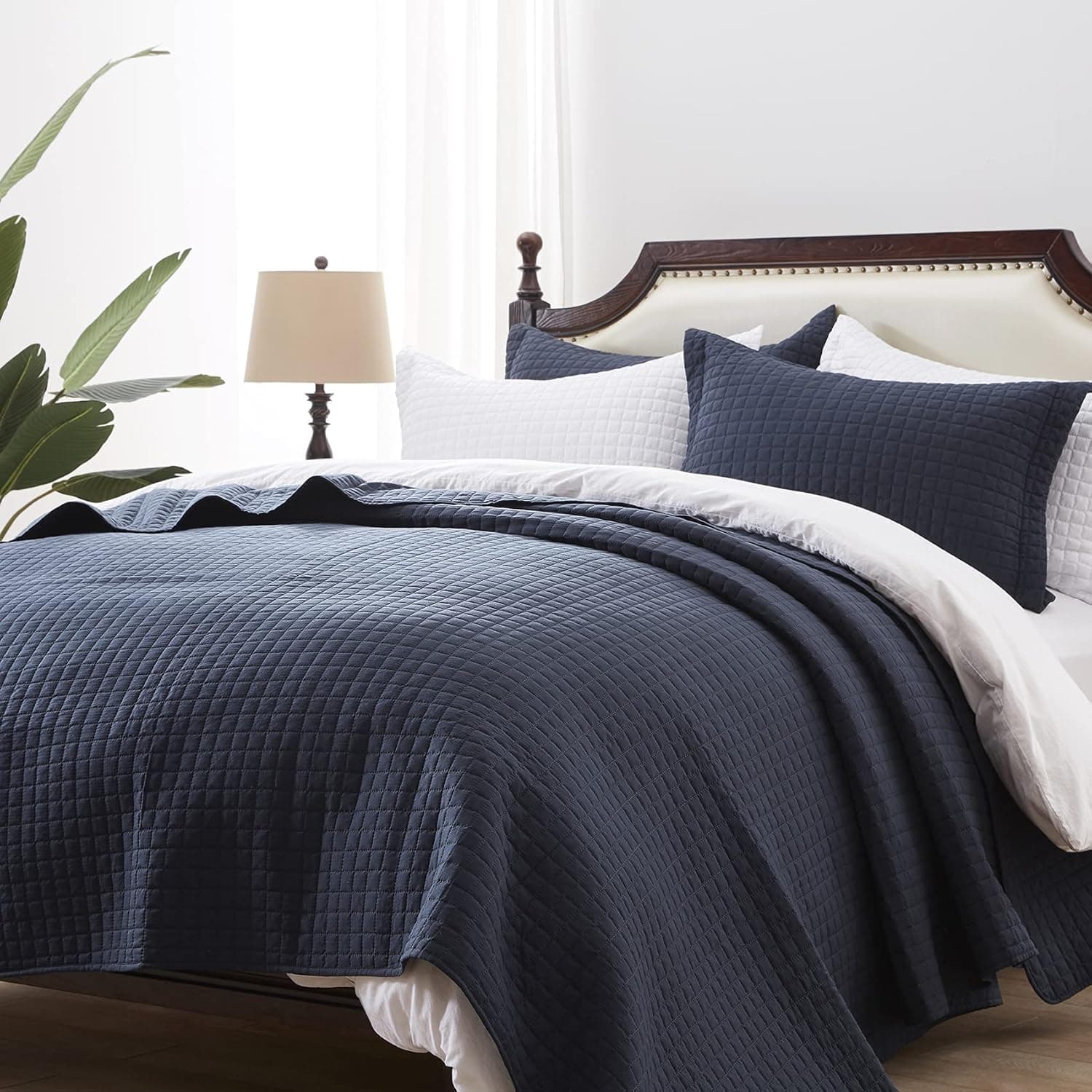 Western Home Quilt Set Full/Queen Size (90x96, Navy Blue), Lightweight Reversible Bedspread with Squares Pattern Coverlet, Soft Microfiber Warm Bed Cover for All Season - 3 Pieces(1 Quilt,2 Shams)