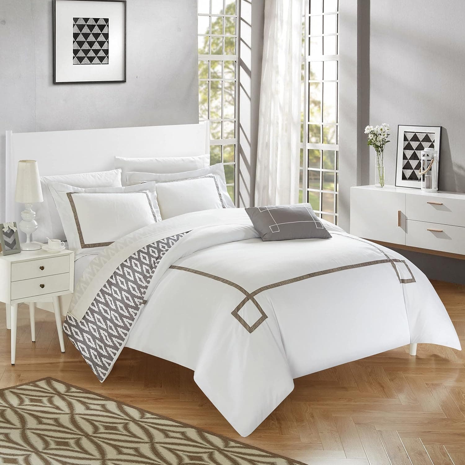 Chic Home DS2967-AN 4 Piece Kendall Contemporary Greek Key Embroidered Reversible Duvet Cover Set Shams and Decorative Pillows Included, Queen, Grey
