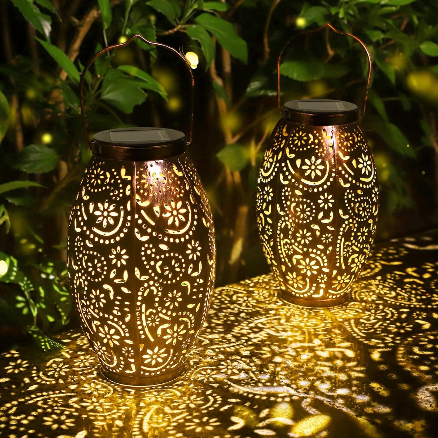 2 Pack Solar Lanterns, ANTING Solar Lights Outdoor Hanging Garden Lanterns with Handle Waterproof Retro Metal Solar LED Lanterns Decorative for Christmas Table Patio Yard Pathway Courtyard Porch