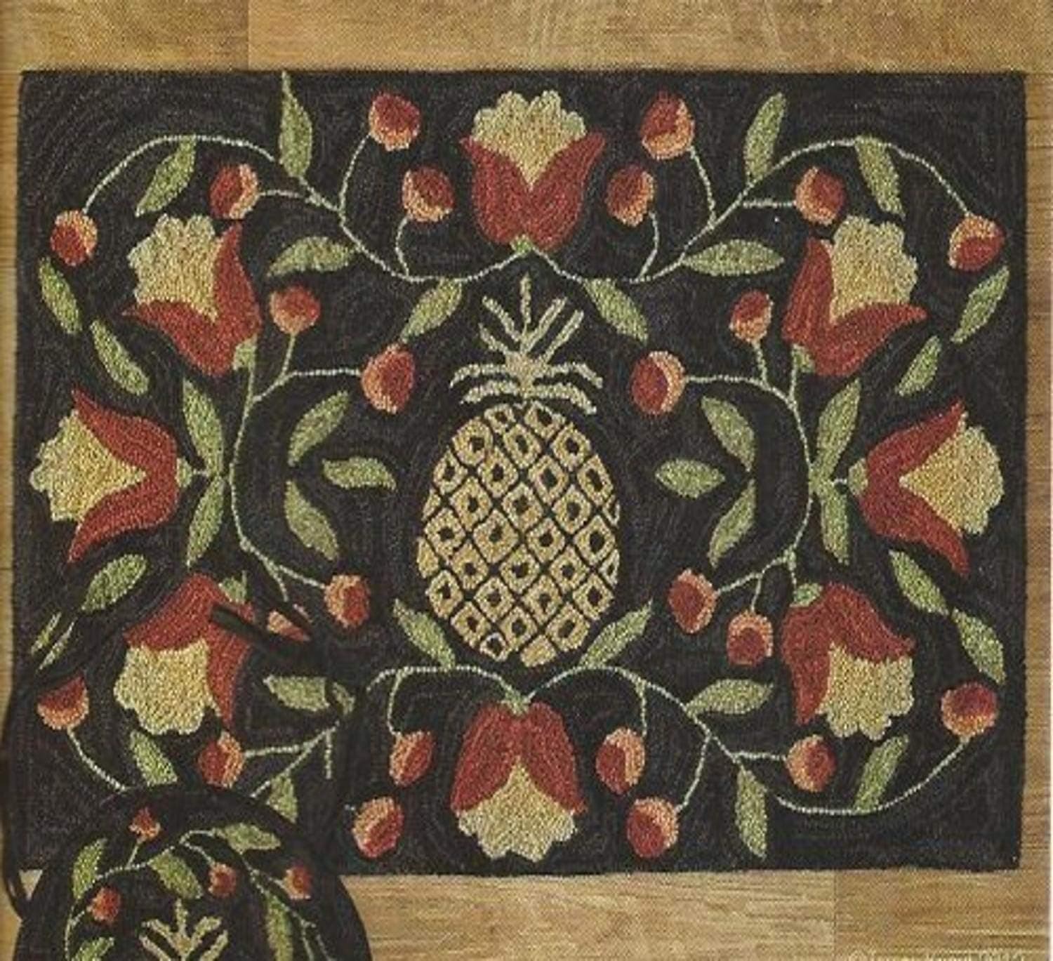 Park Designs Pineapple Hooked Rug