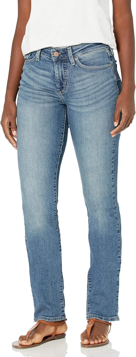 Signature by Levi Strauss & Co. Gold Label Women's Curvy Totally Shaping Straight Jeans (Standard and Plus)