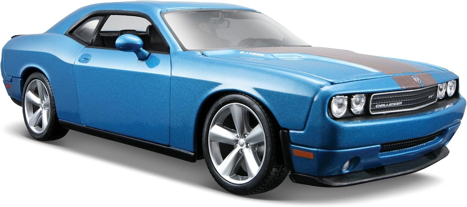 Maisto 1:24 Scale Metalic Blue 2008 Dodge Challenger SRT8 Diecast Vehicle