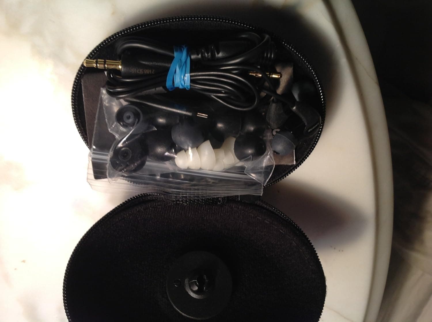 Shure SE210 Sound Isolating Earphone - Black
