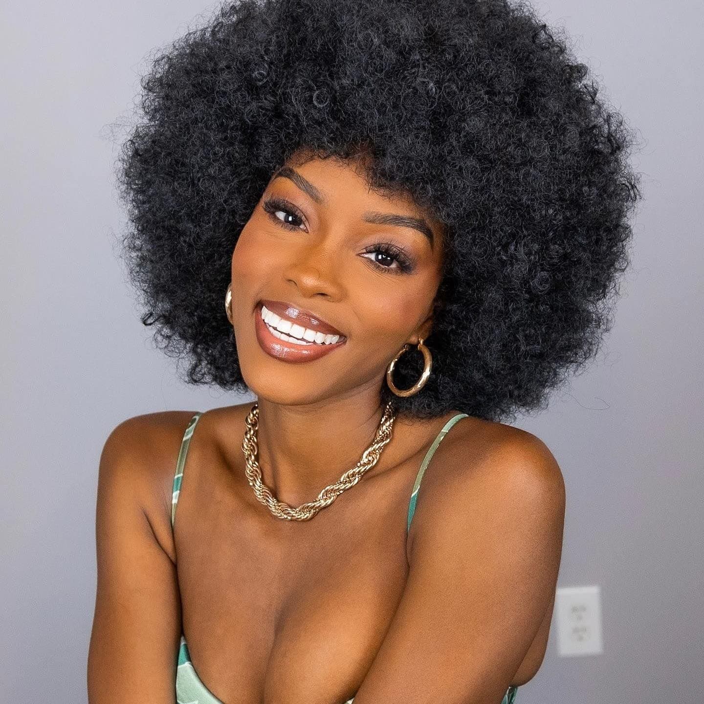 GKtineke Afro Wigs for Black Women - 70s Big Afro Puff Wig with Bangs, 10 Inch Short Kinky Curly Wig, Synthetic Hair Replacement Wigs for Women (black)