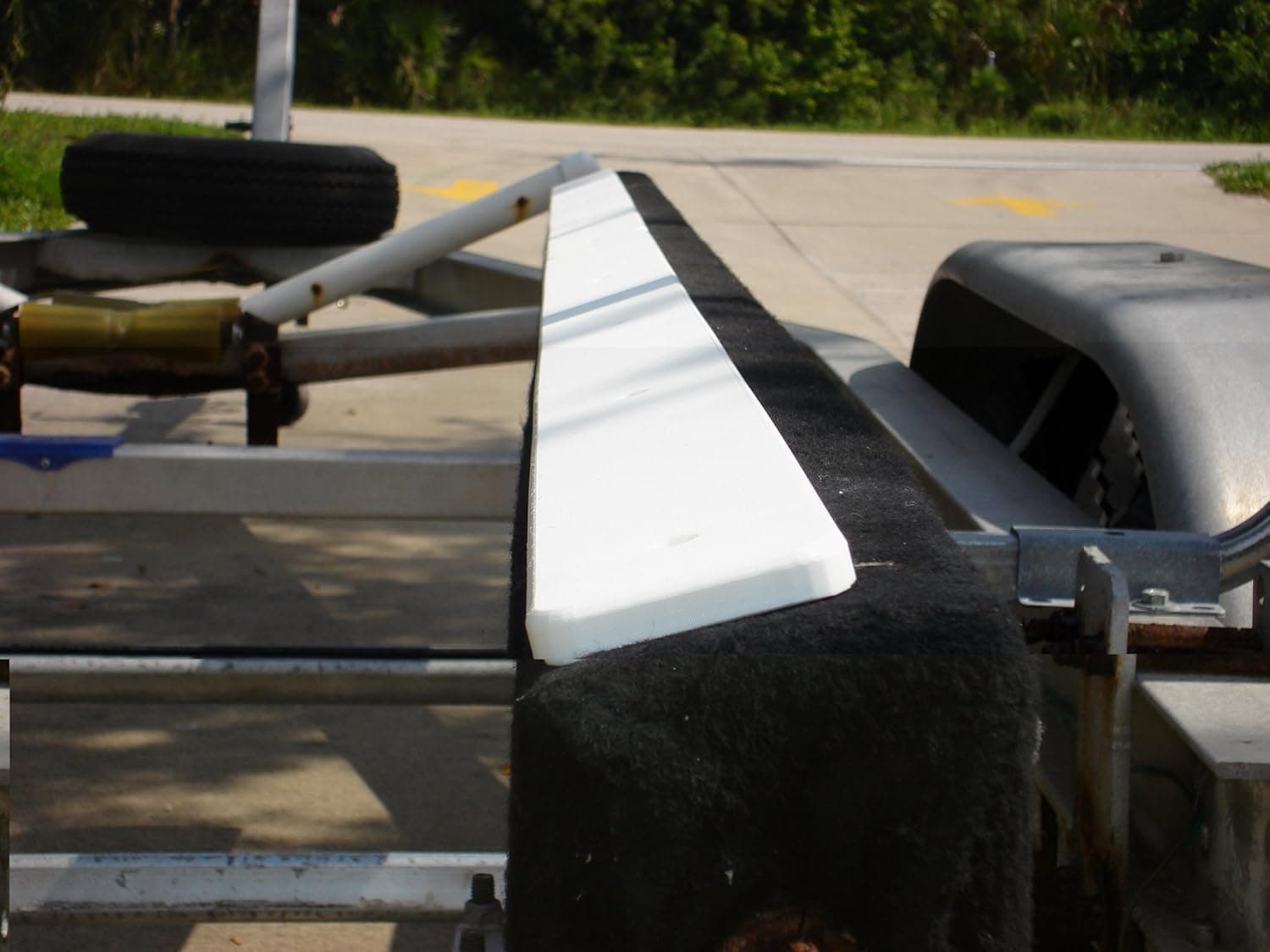 Surfix Trailer Bunk Glides (Kit of 4 Glides Under 60 inches; kit of 2 60 inches or More)