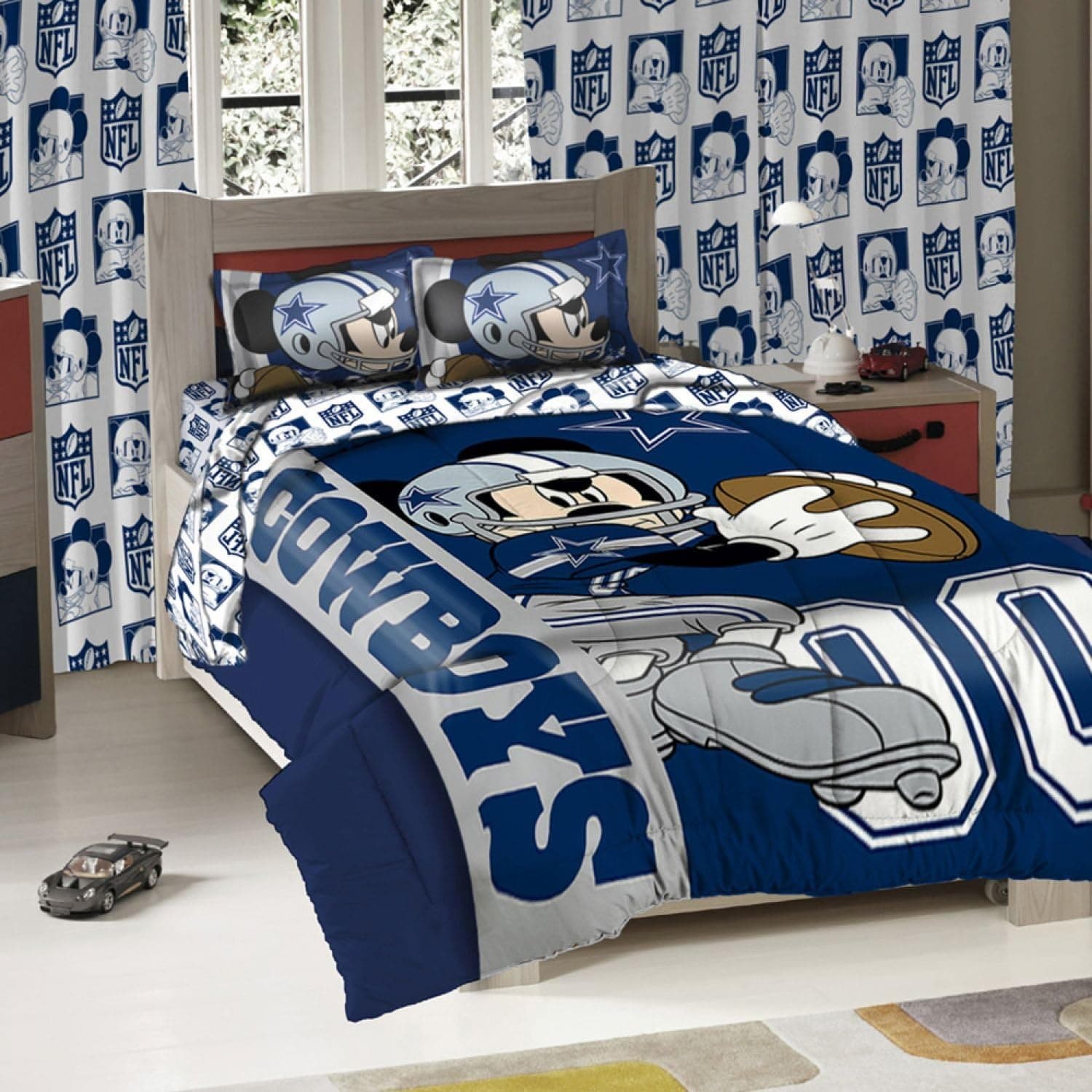 Northwest NFL Dallas Cowboys Mickey Mouse Full Comforter