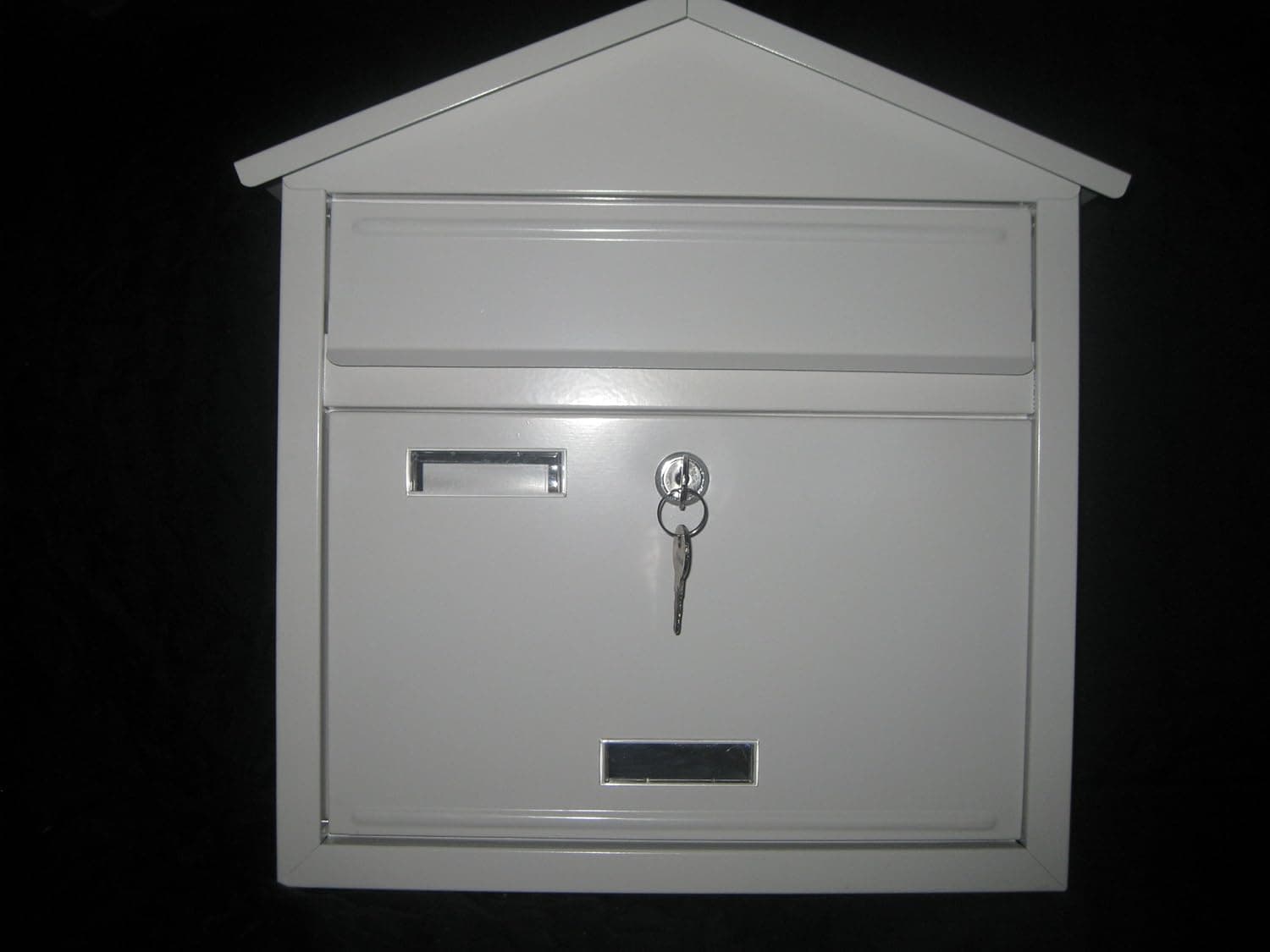 White Lockable Wall Mount Mailbox