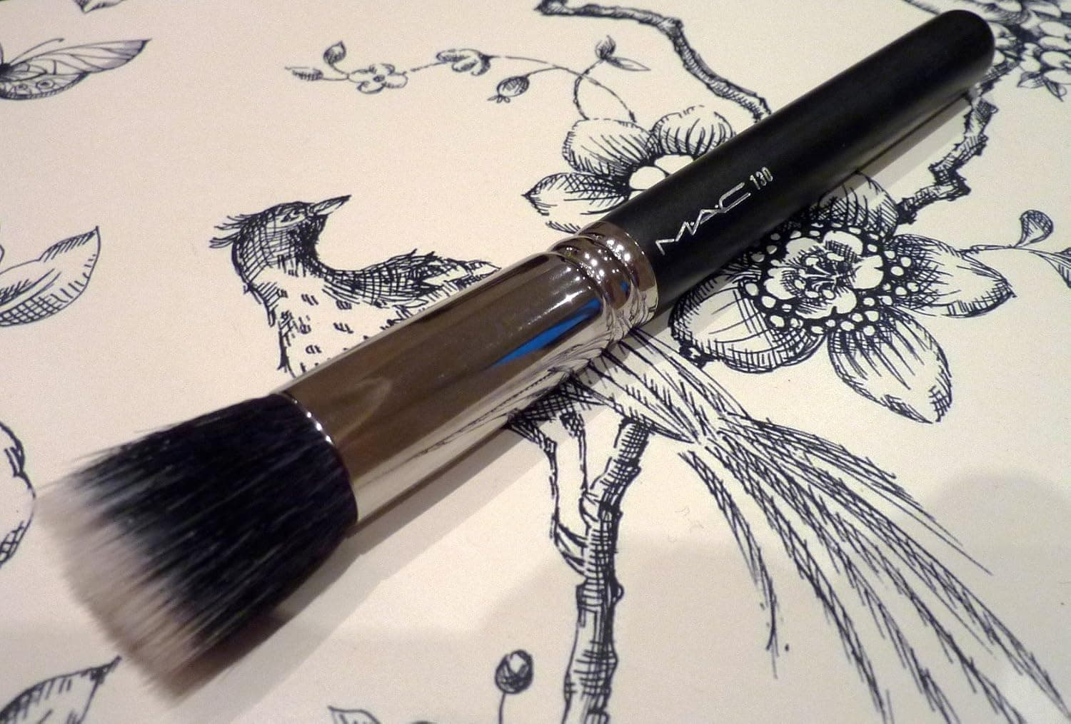 Mac 32 Pieces Brush Set with Leather Case Numbered brushes