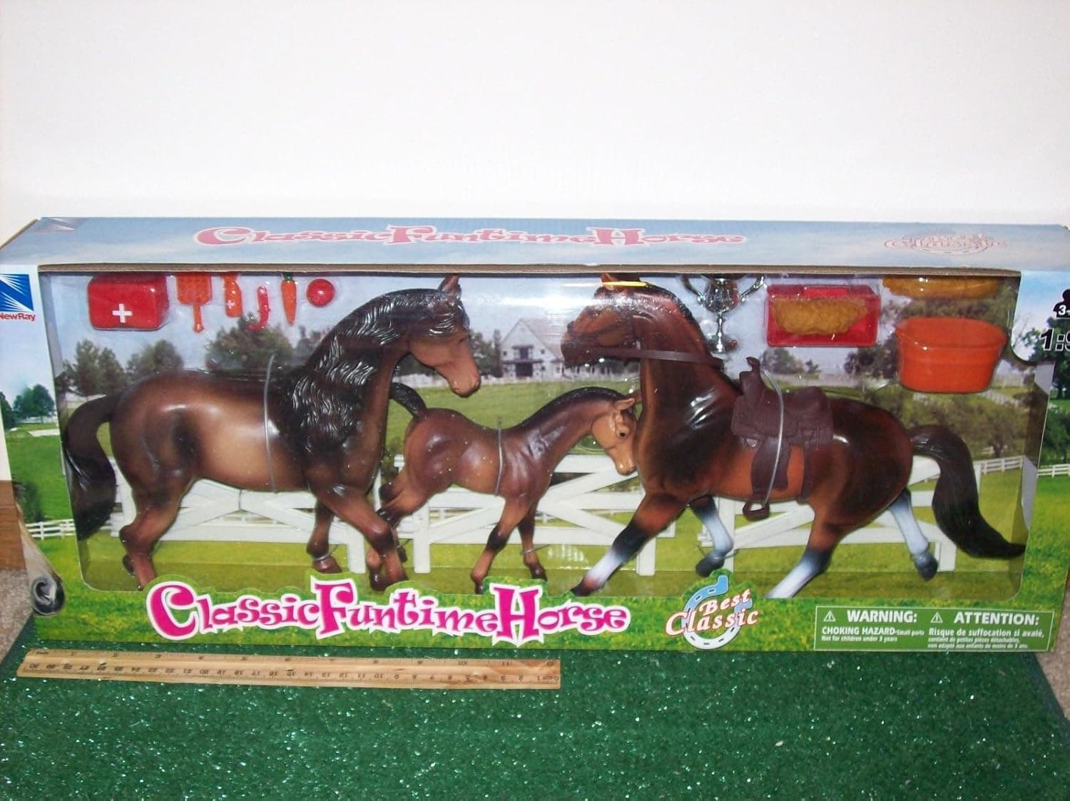My Favorite Horse 19 Piece Playset NewRay 1/9 Scale