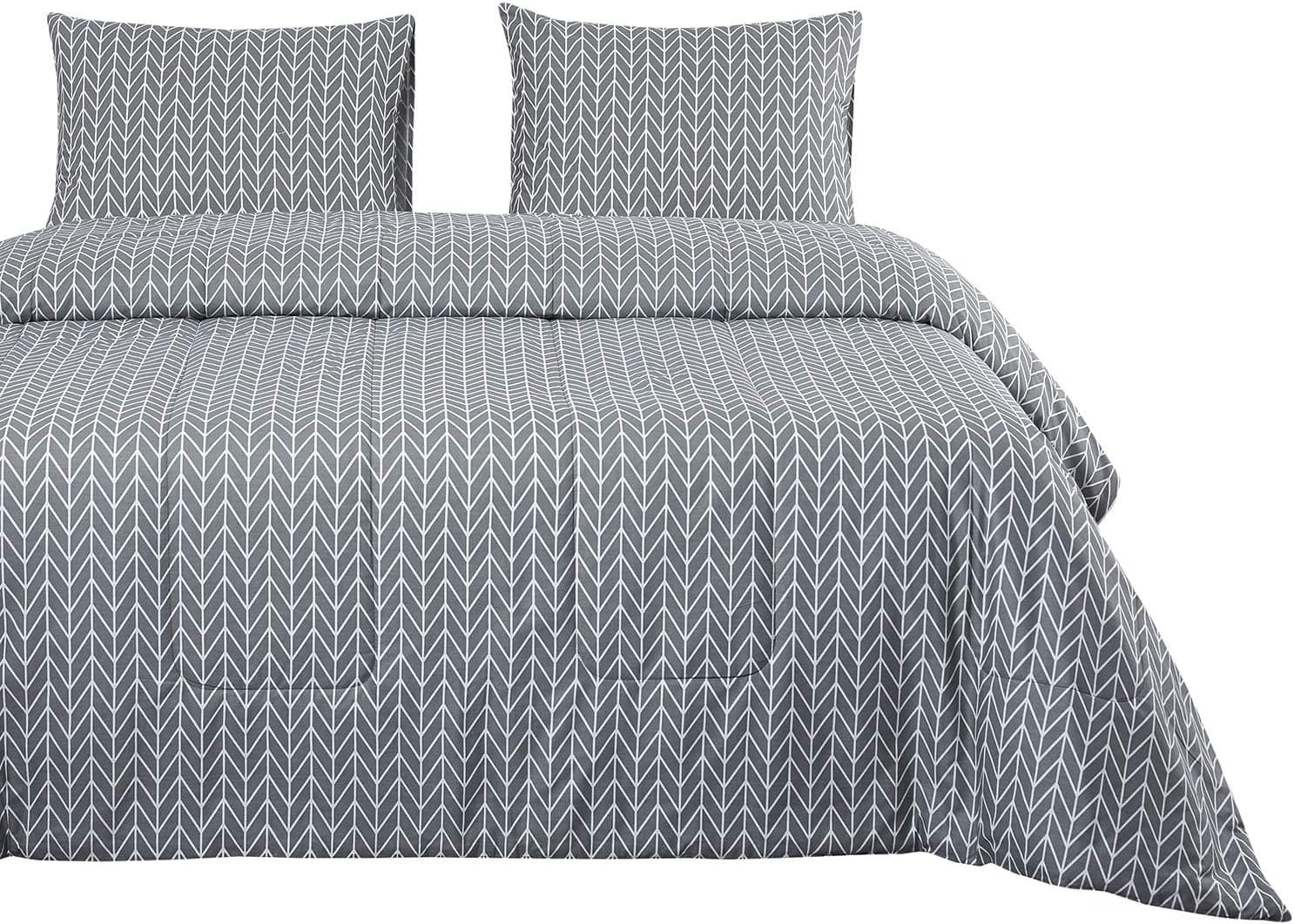 Wake In Cloud - Gray Quilt Set, Chevron Zig Zag Geometric Modern Pattern Printed on Grey, 100% Cotton Fabric with Soft Microfiber Inner Fill Bedspread Coverlet Bedding (3pcs, Queen Size)