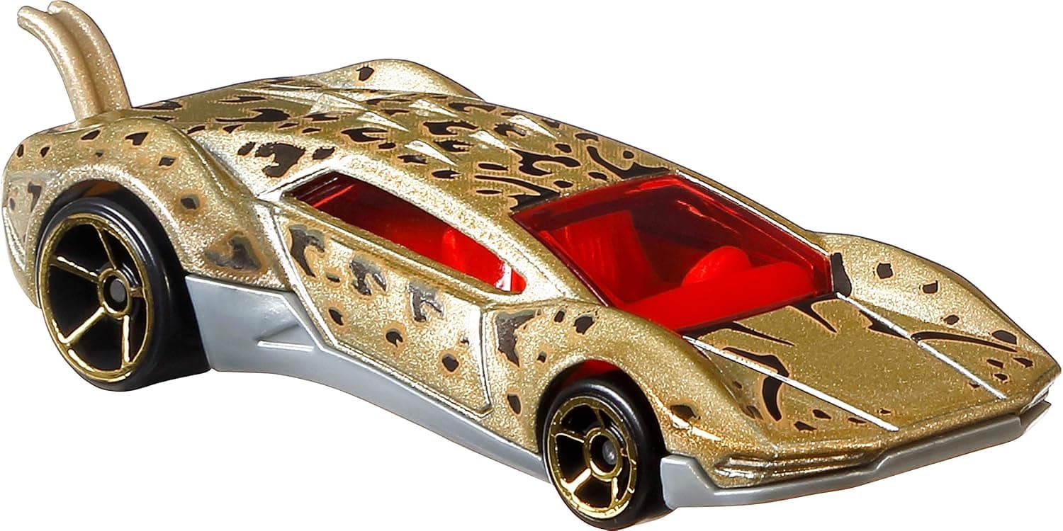 Hot Wheels Studio Character Cars Assortment Marvel X-Men, Teenage Mutant Ninja Turtles, Star Wars, DC Gift Ideas for Collectors and Kids 3 Years and Older