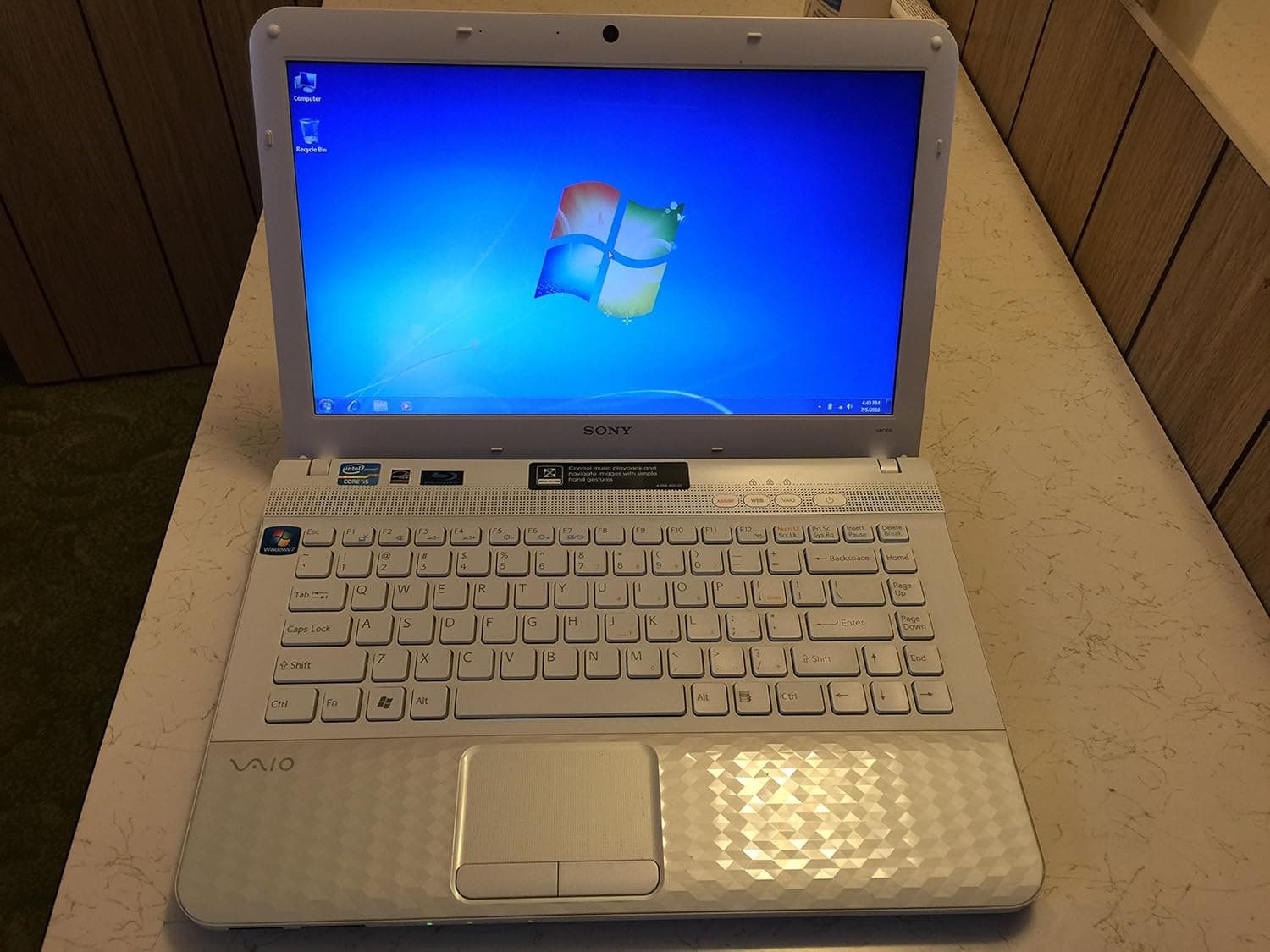 Sony Vaio VPC-EG37FM/P 14-inch Laptop (2.50GHz Intel Core i5-2450M Processor, 6GB RAM, 640GB HDD, Blu-ray, Windows 7) Blush Pink