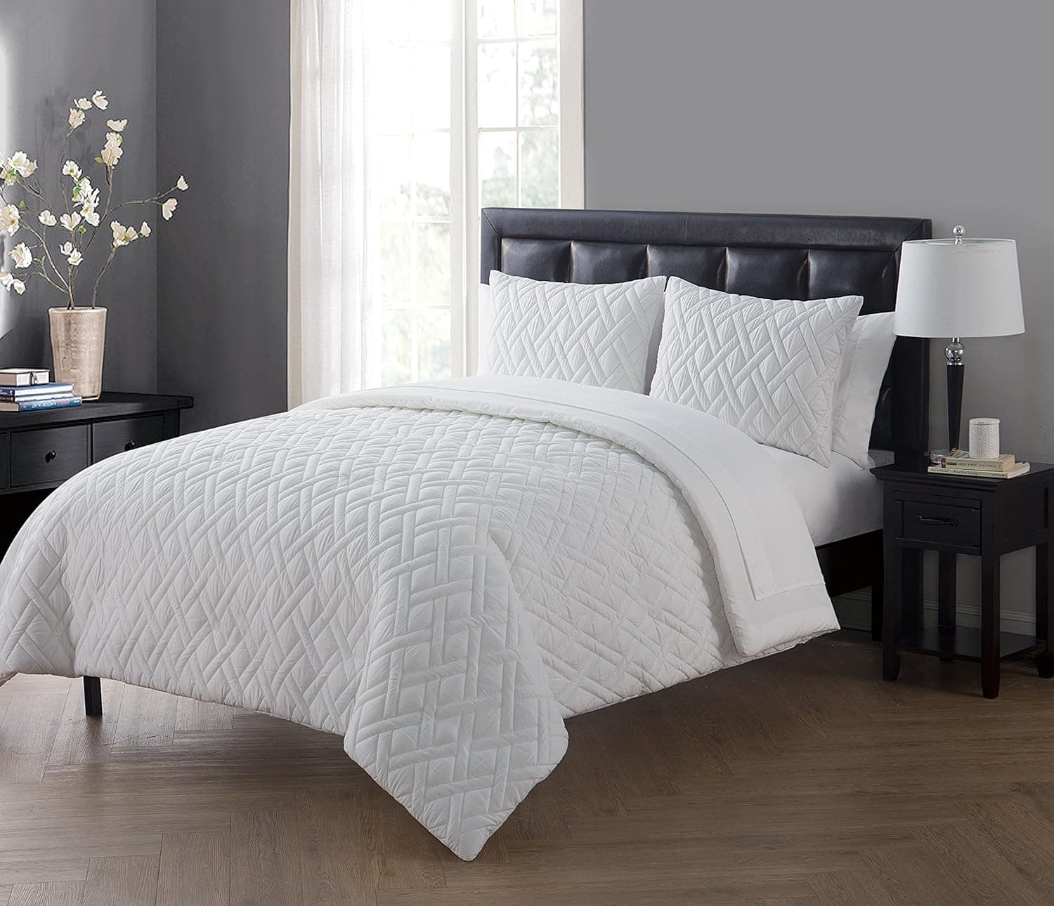King Size Complete BED-IN-A-BAG in White Modern Elegance Lattice Embossed 7 Pc Set w/ Sheets