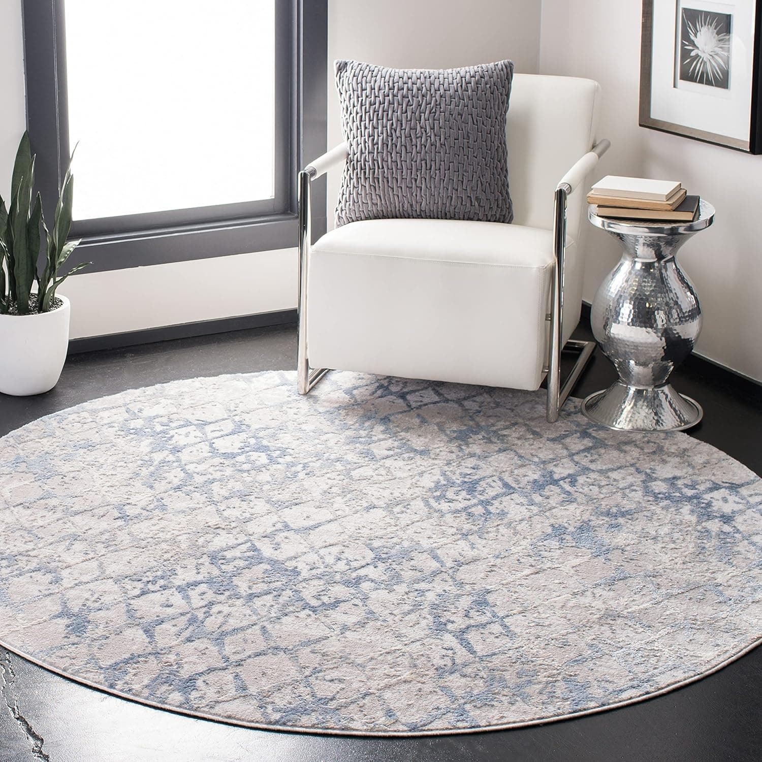 SAFAVIEH Amelia Collection 6'7" Round Light Grey/Blue ALA783G Modern Trellis Distressed Non-Shedding Dining Room Entryway Foyer Living Room Bedroom Area Rug