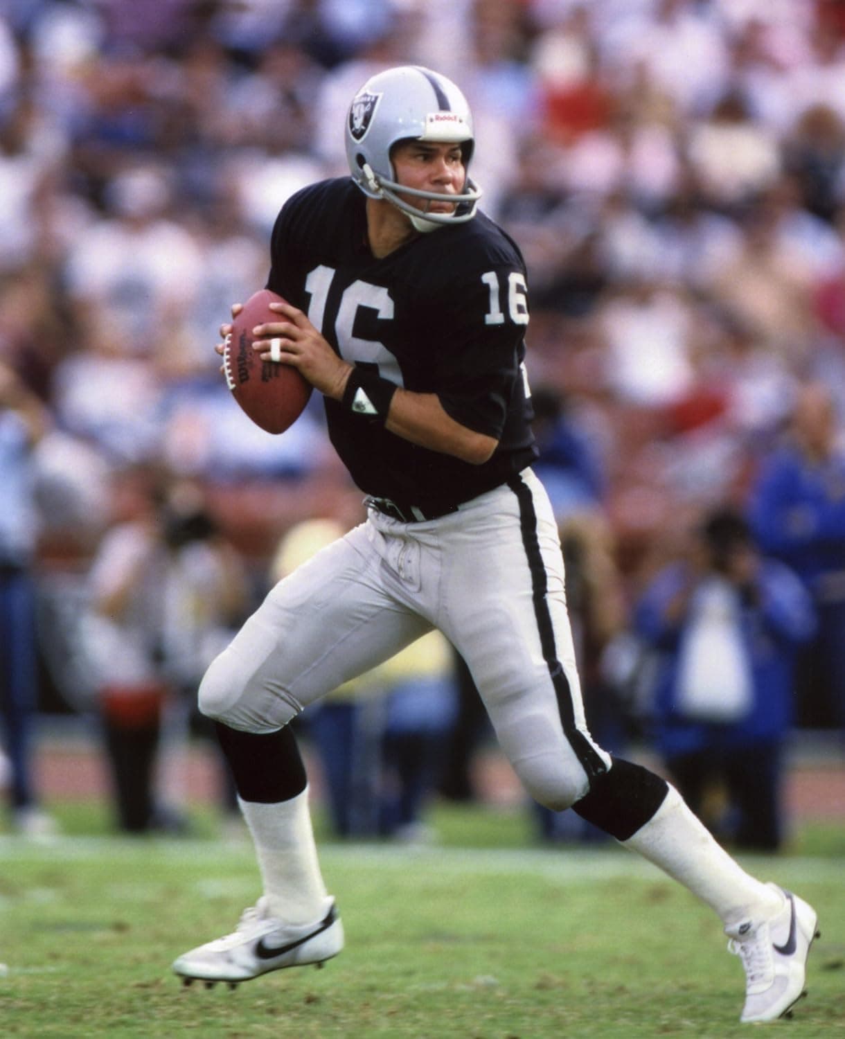 JIM PLUNKETT OAKLAND RAIDERS 8X10 SPORTS ACTION PHOTO (A)