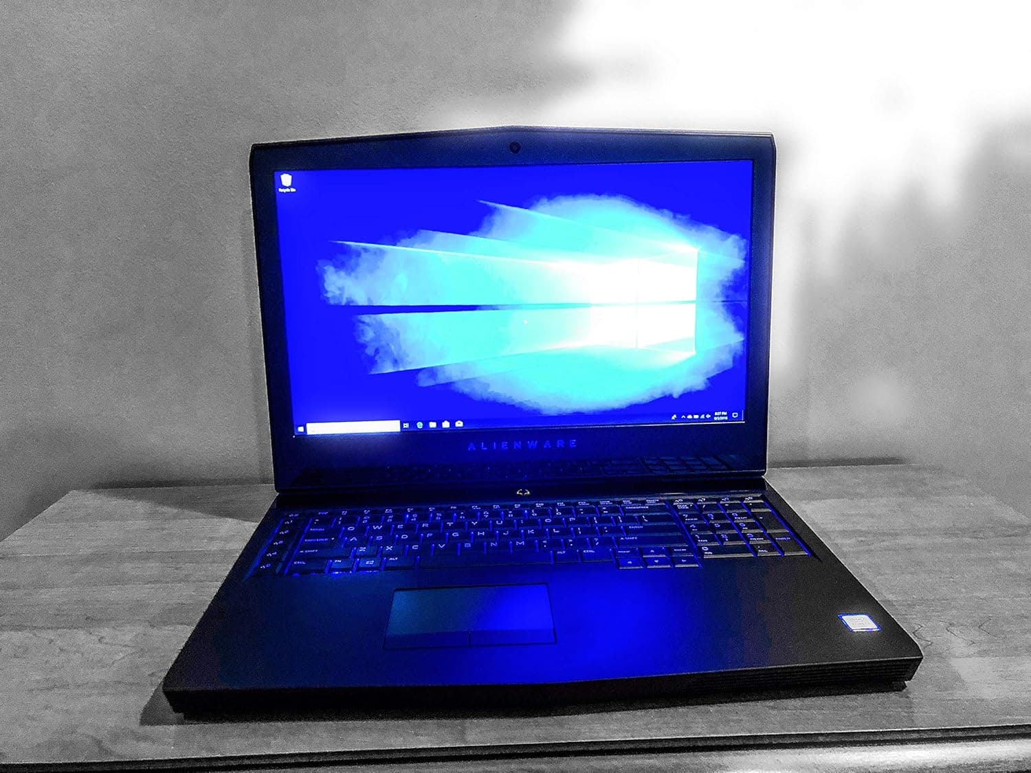 ALIENWARE 17 R4 GTX 1080~i7-6820HK~QHD~32GB RAM~512GB SSD+1TB HDD
